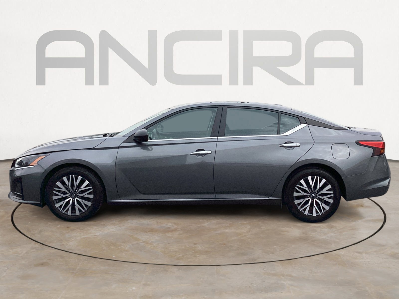 Used 2024 Nissan Altima 2.5 SV image 11