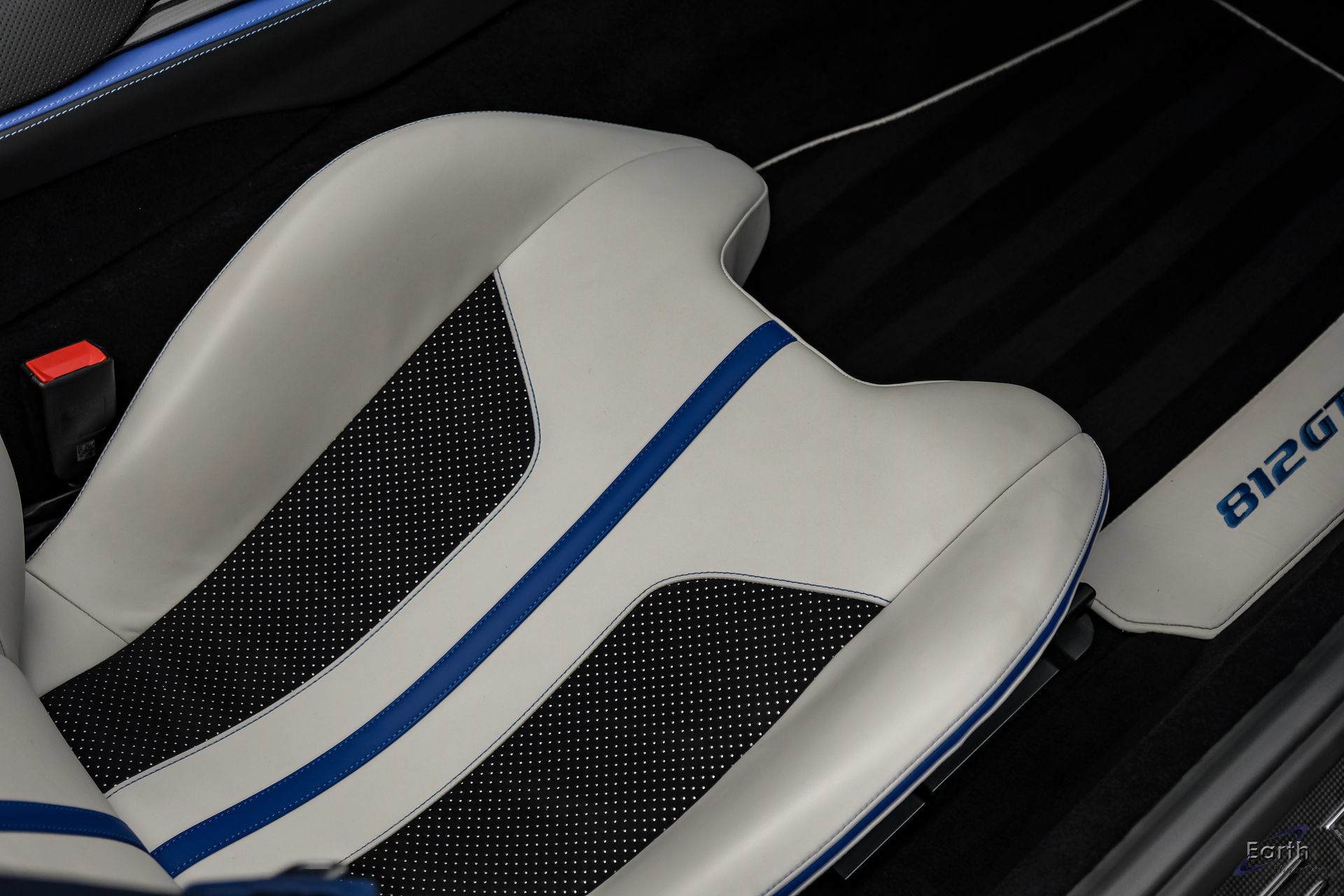 Used 2022 Ferrari 812 GTS RWD image 64