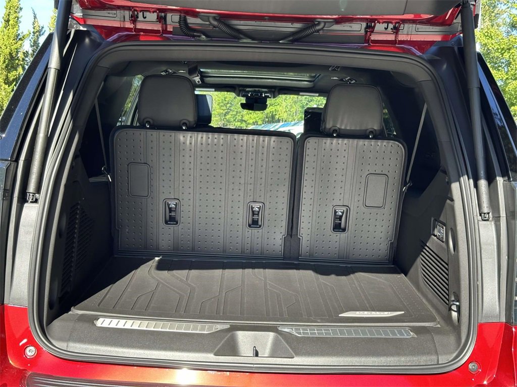 New 2026 Chevrolet Suburban Premier image 14