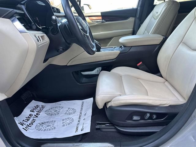 Used 2017 Cadillac XT5 Luxury w/ Driver Awareness Package AWD/4WD image 48