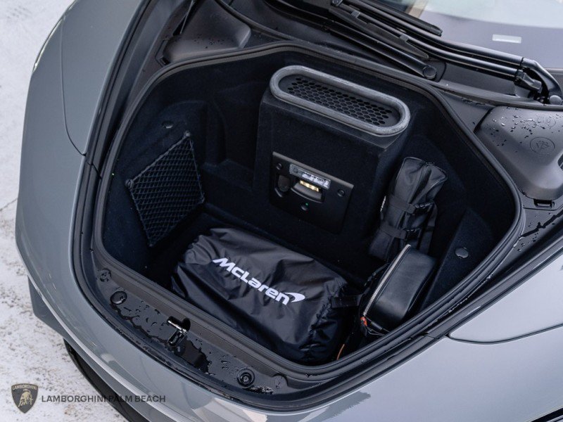 Used 2026 McLaren 750S RWD image 31