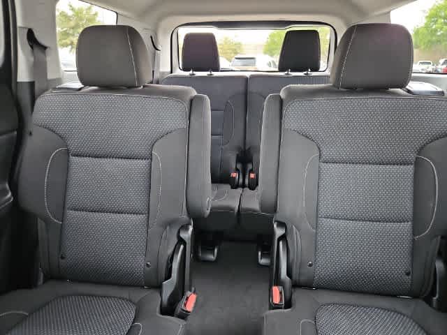 Used 2023 GMC Acadia SLE FWD image 13