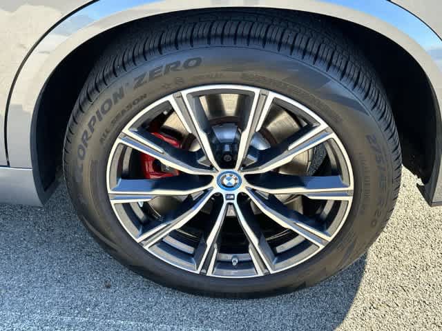 Used 2024 BMW X5 xDrive50e w/ M Sport Package AWD/4WD image 5