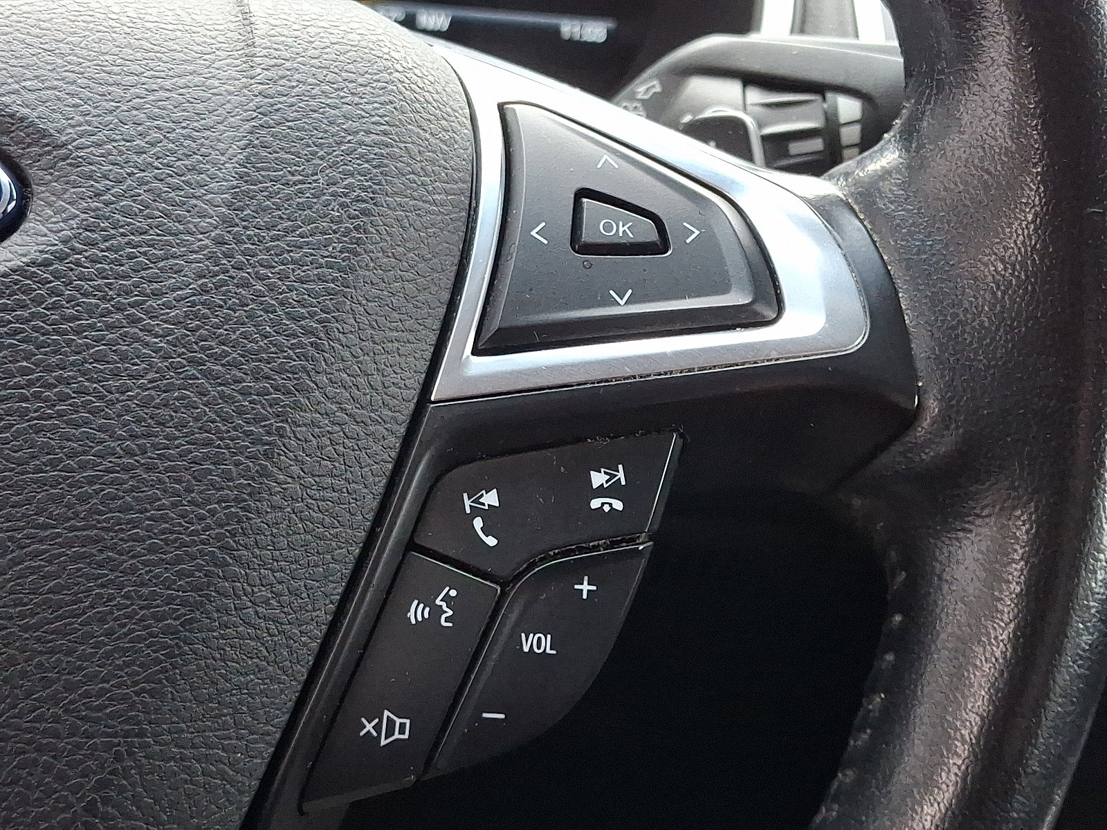 Used 2016 Ford Edge SEL w/ Equipment Group 201A image 25