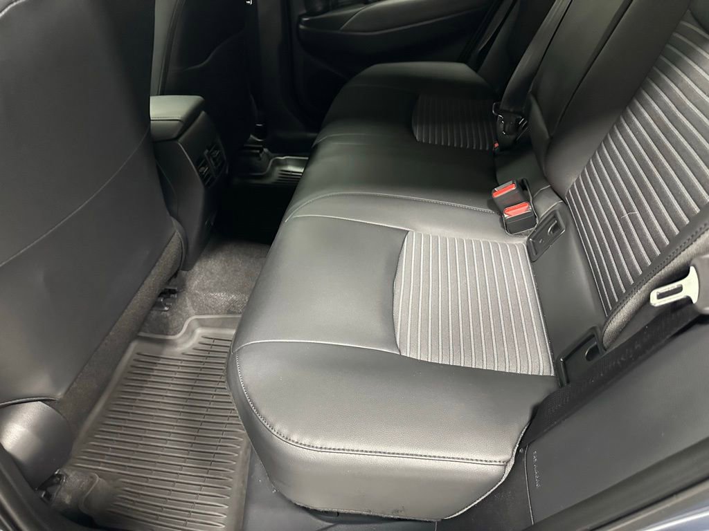 Used 2025 Toyota Corolla Cross XSE image 46