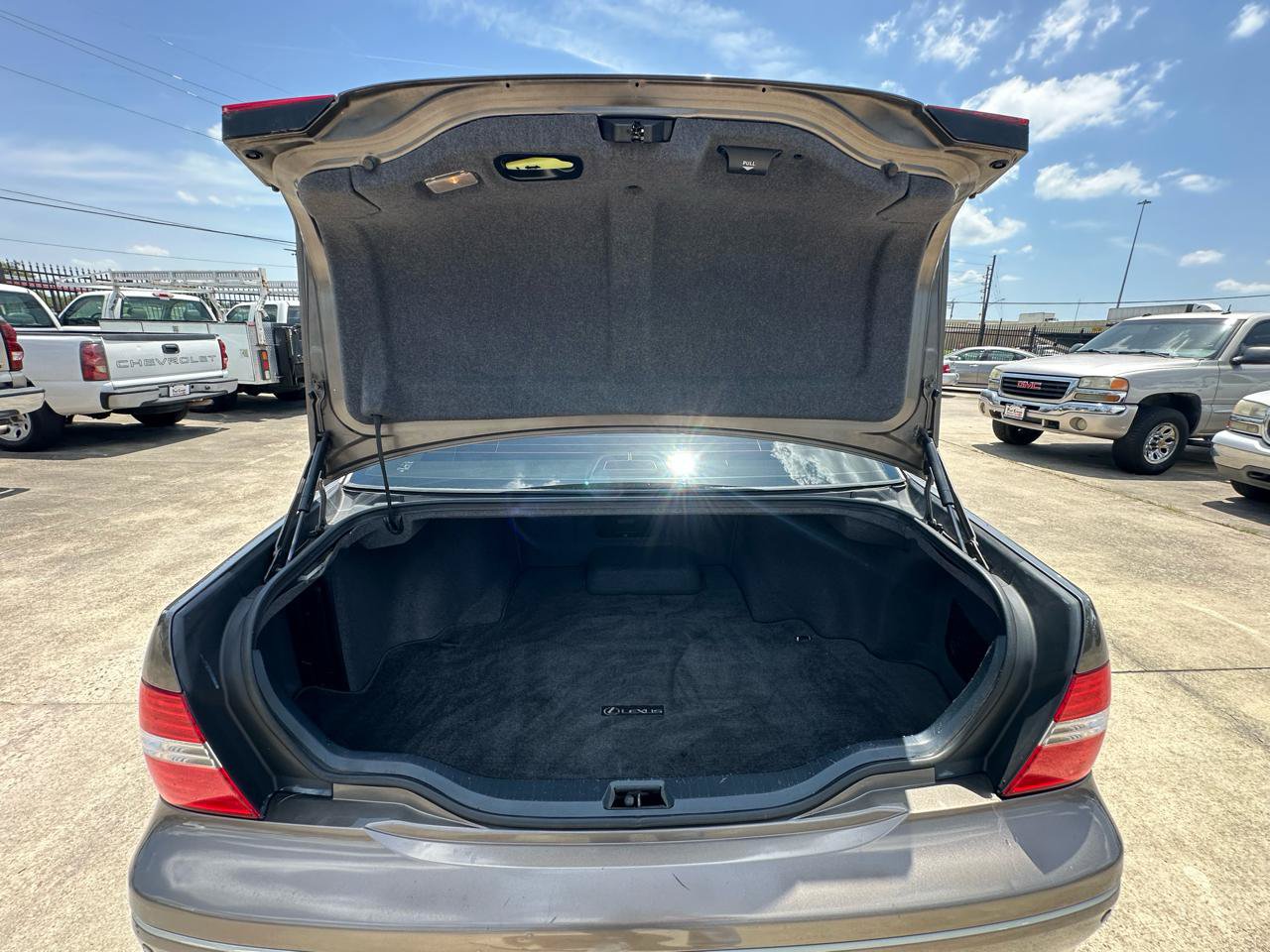 Used 2004 Lexus LS 430 w/ Premium Pkg RWD image 63