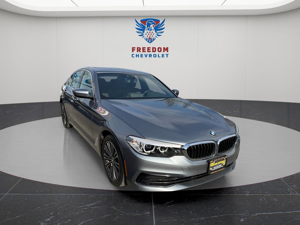 Used 2020 BMW 530i xDrive w/ Premium Package image 7