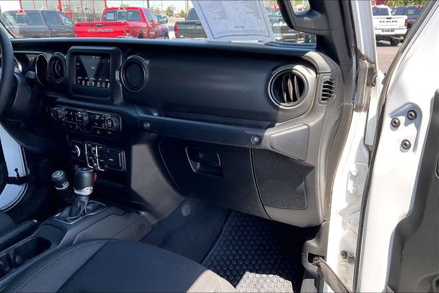 Used 2023 Jeep Gladiator Sport AWD/4WD image 16