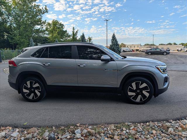 Certified 2024 Volkswagen Atlas Cross Sport SE AWD/4WD image 6