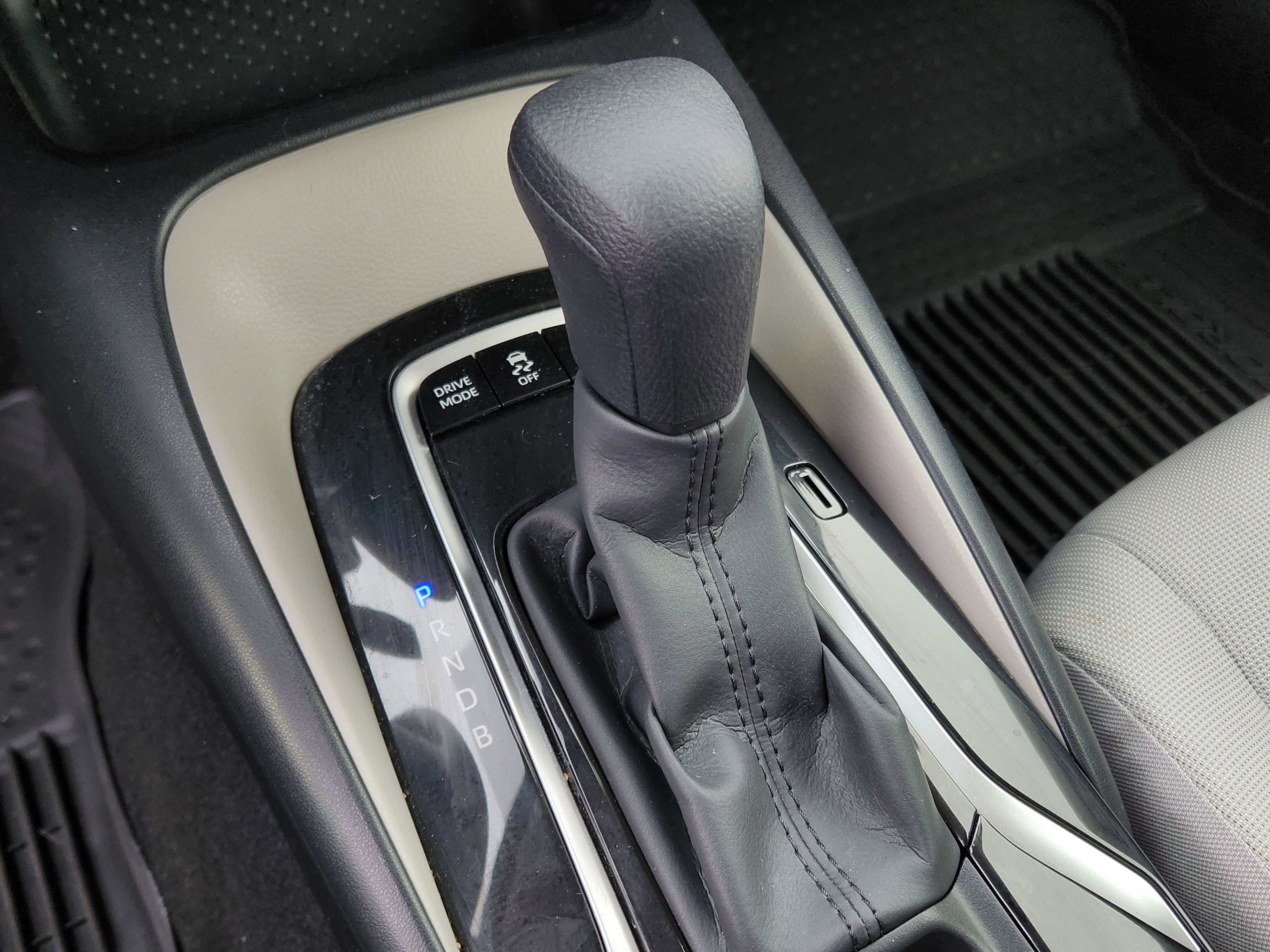 Used 2022 Toyota Corolla LE image 22