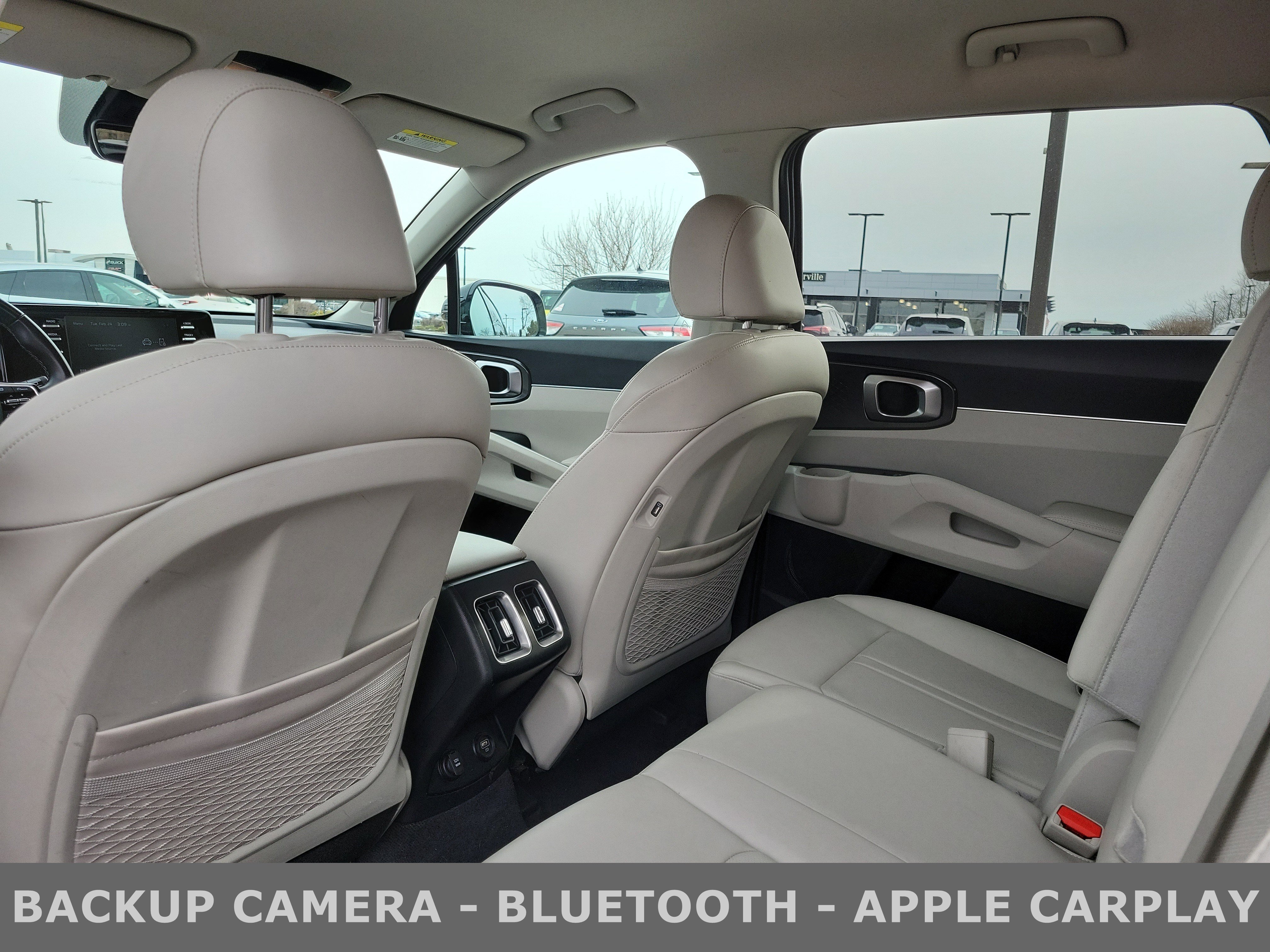 Used 2021 Kia Sorento S image 14