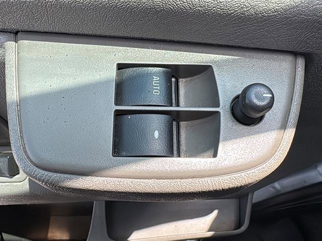 Used 2020 Chevrolet Express 2500 RWD image 21