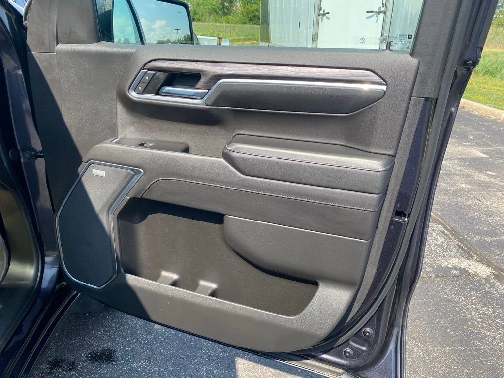 Used 2022 Chevrolet Silverado 1500 LTZ w/ Technology Package image 22