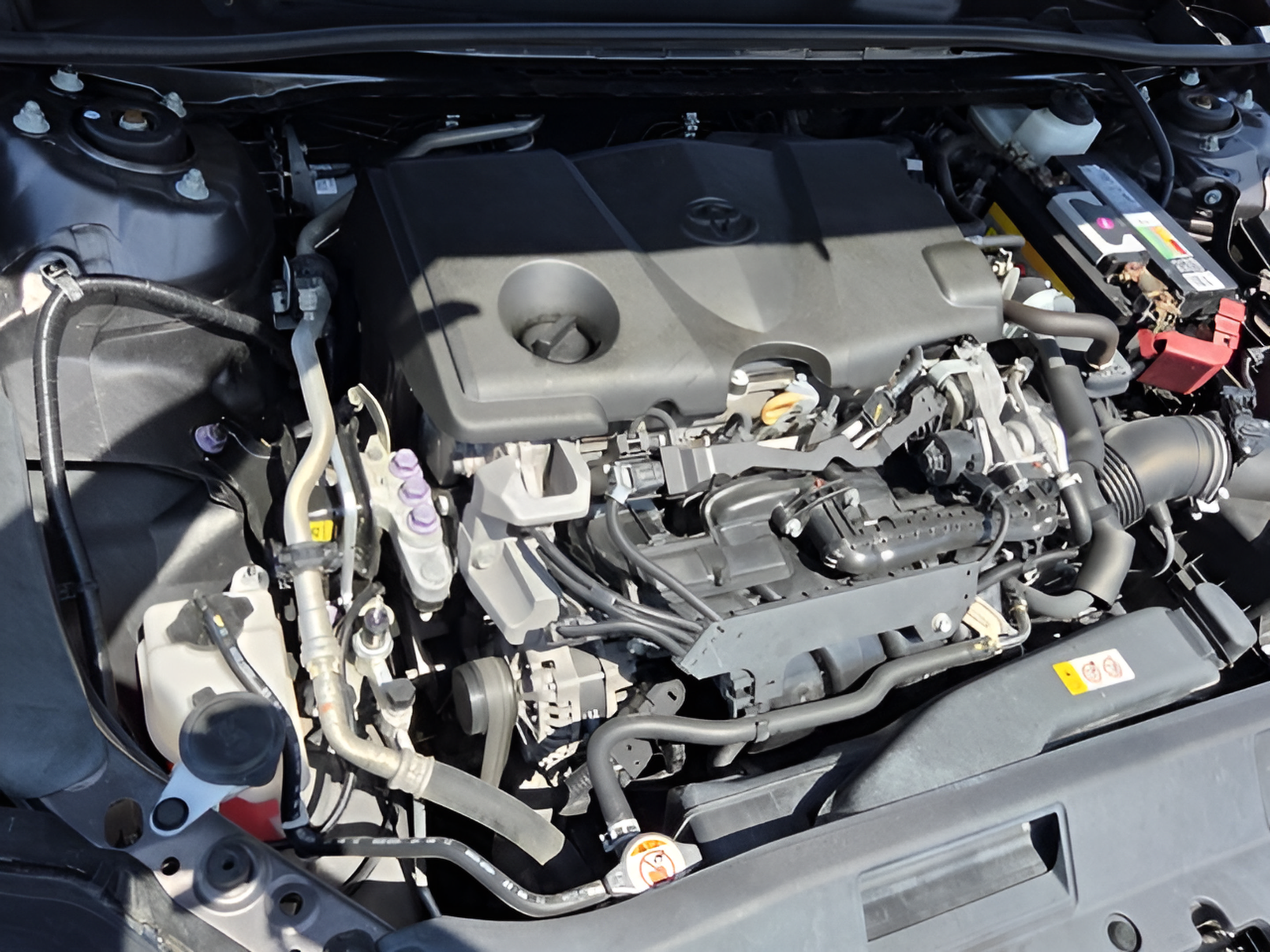 Used 2020 Toyota Camry LE FWD image 17