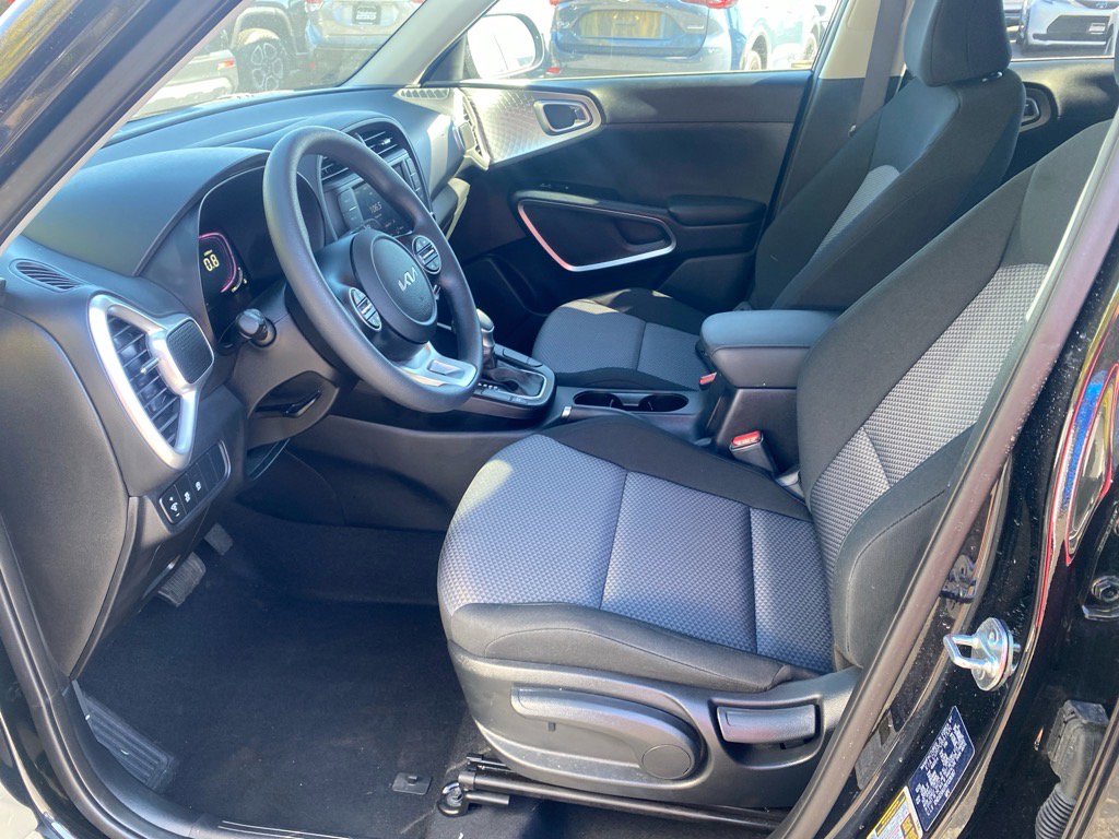 Certified 2024 Kia Soul LX w/ Option Group 015 image 10