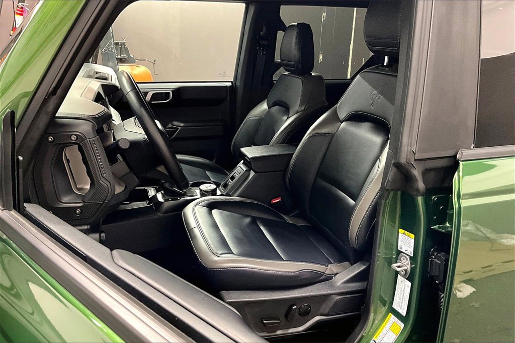 Used 2025 Ford Bronco Outer Banks image 14