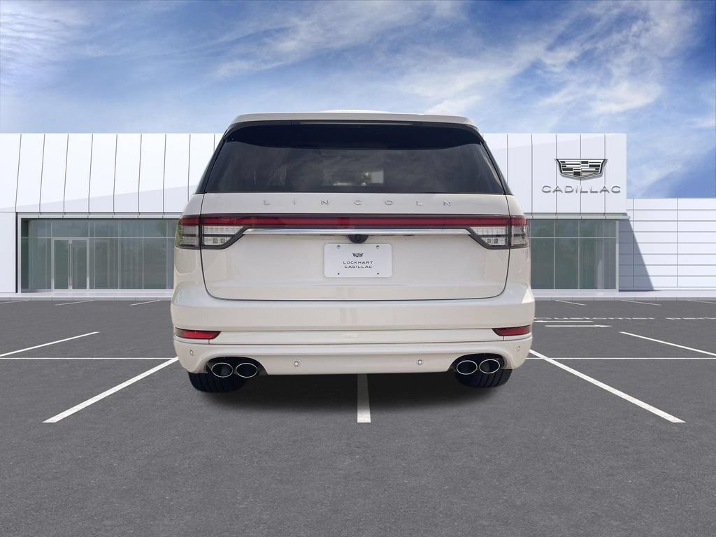 Used 2022 Lincoln Aviator Reserve w/ Equipment Group 201A AWD/4WD image 7