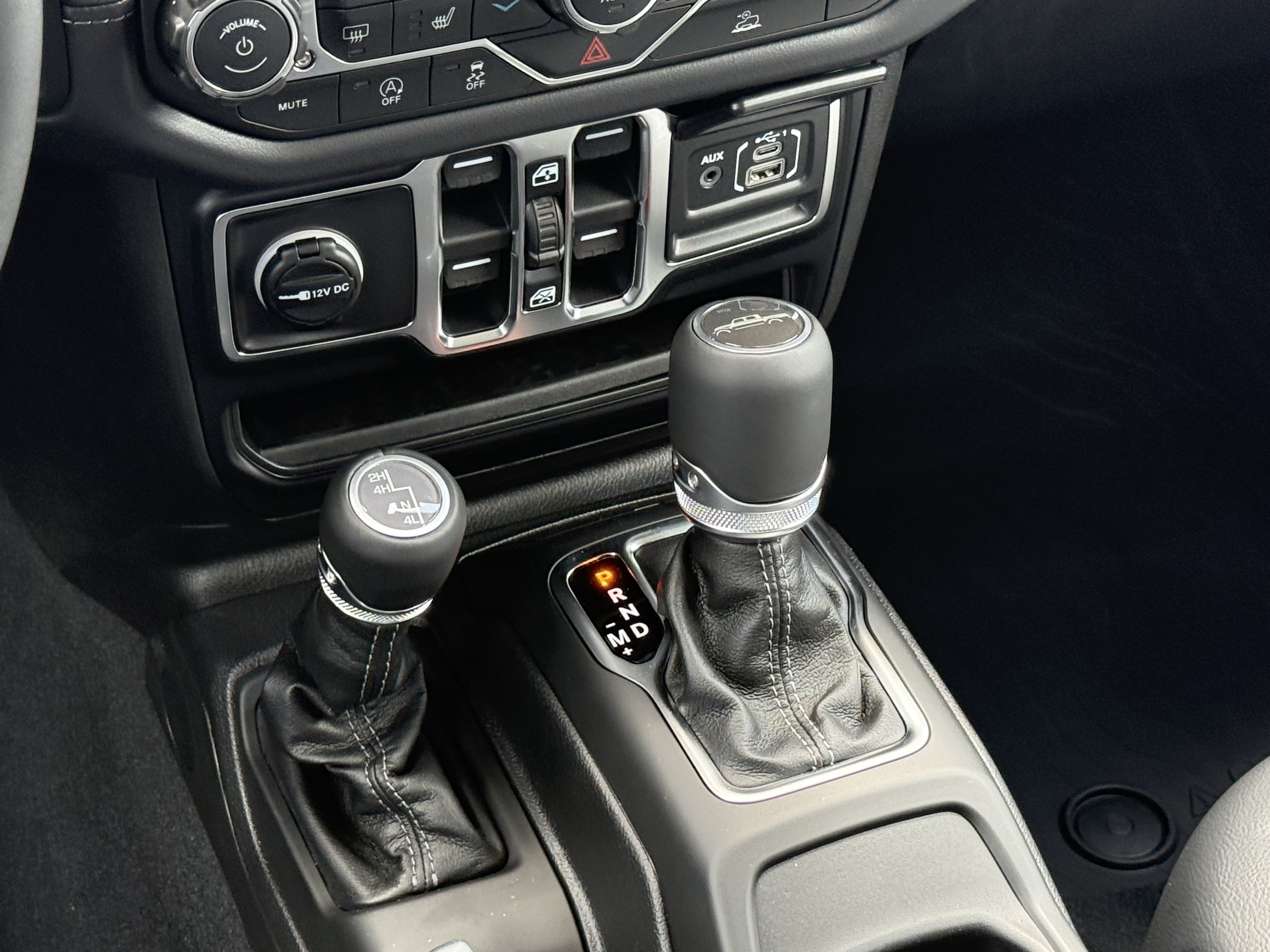 New 2026 Jeep Gladiator Sport AWD/4WD image 15