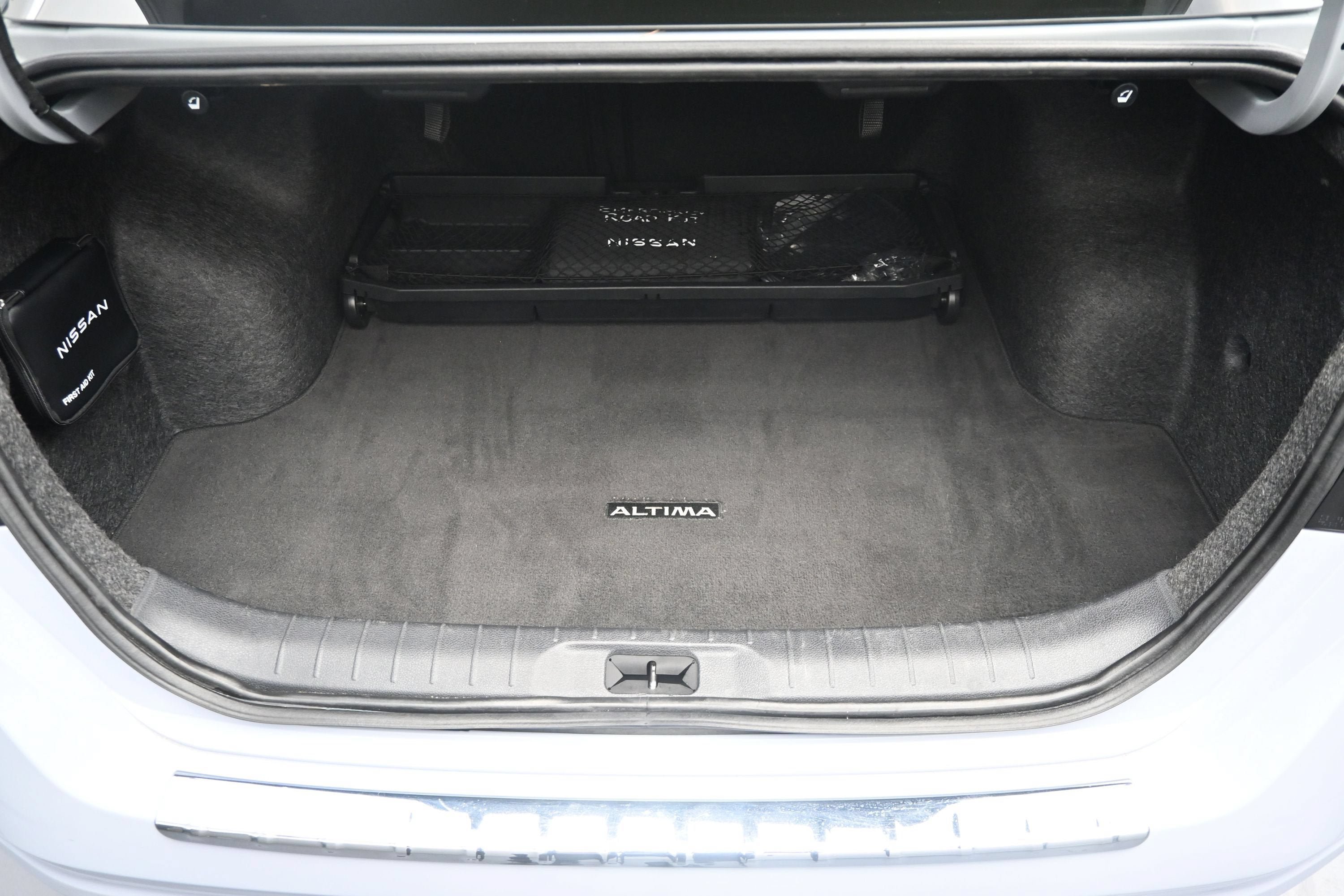 Used 2023 Nissan Altima 2.5 SR w/ SR Premium Package FWD image 28