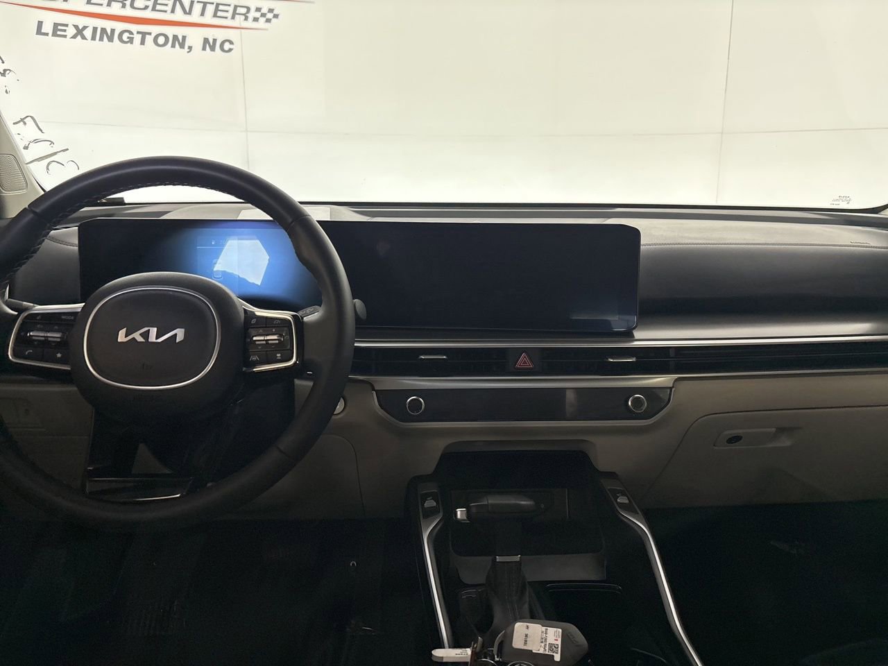 Used 2025 Kia Sorento S w/ Panoramic Sunroof Package FWD image 22