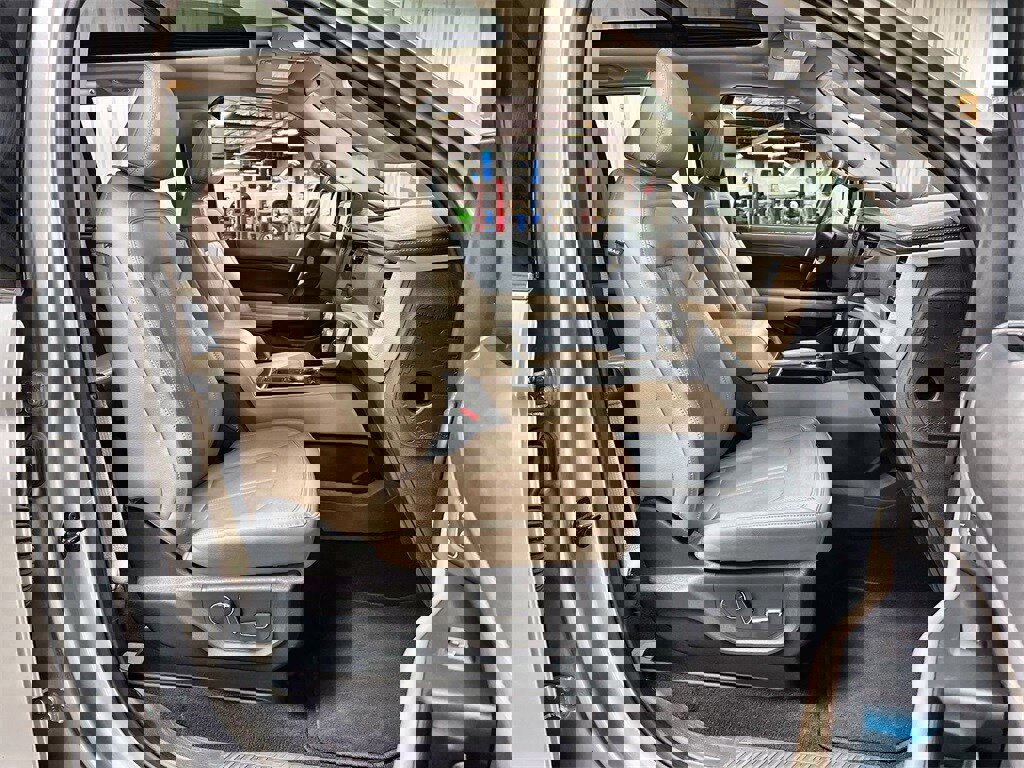 Used 2024 Ford Expedition Max Limited image 29