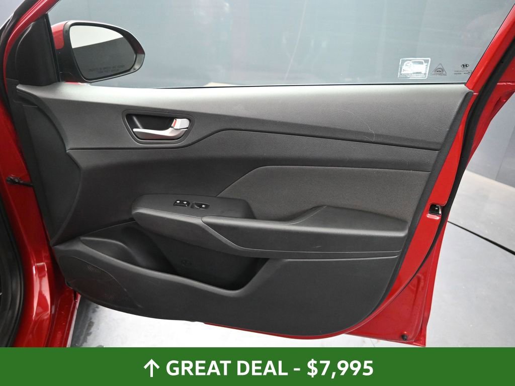 Used 2021 Hyundai Accent SE FWD image 18