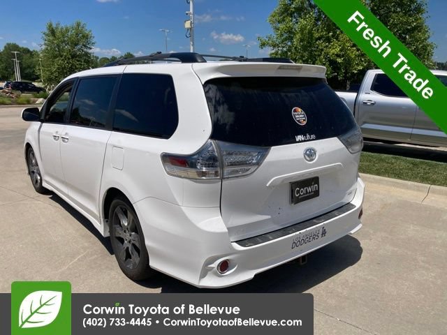 Used 2015 Toyota Sienna SE w/ SE Preferred Package FWD image 6