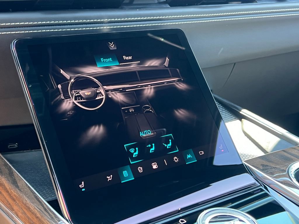 New 2026 Cadillac Escalade ESV Platinum Luxury AWD/4WD image 60