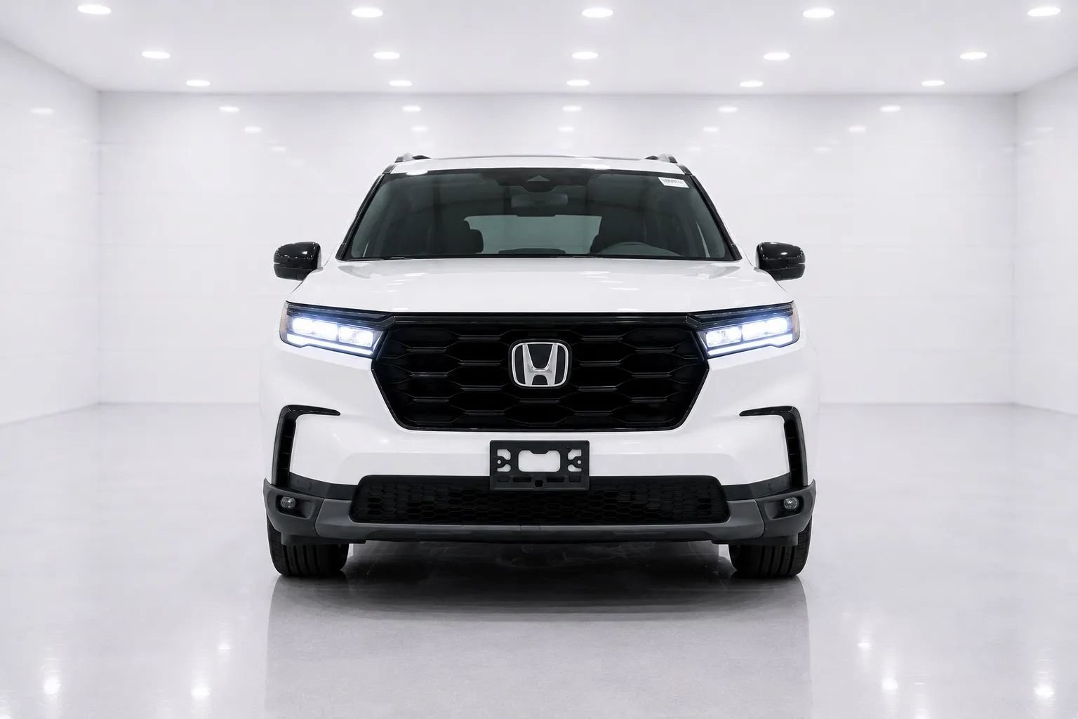 Used 2025 Honda Pilot Sport image 8