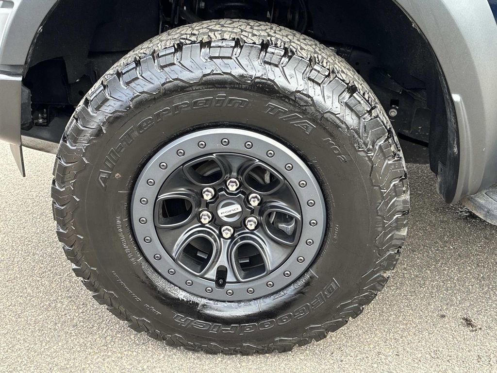 Used 2023 Ford F150 Raptor w/ Raptor Carbon Fiber Package image 17