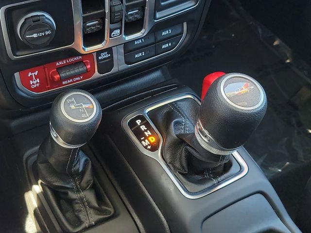 Used 2024 Jeep Gladiator Mojave w/ Technology Group AWD/4WD image 29