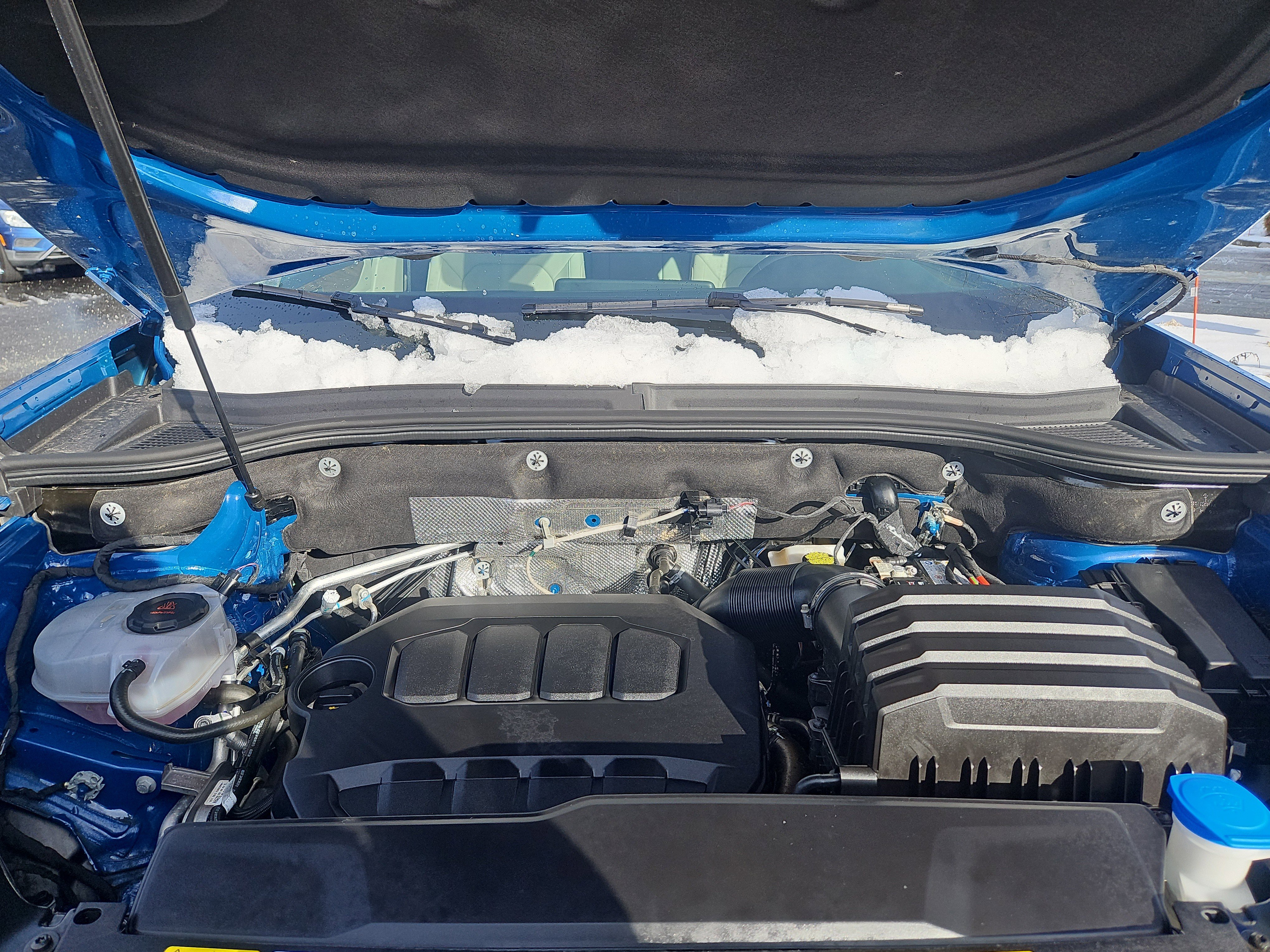 Used 2025 Volkswagen Atlas SE image 33