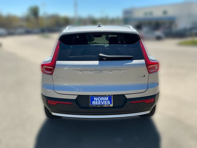 Used 2023 Volvo XC40 B5 Ultimate w/ Protection Package Premier AWD/4WD image 4