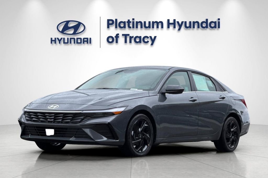 New 2026 Hyundai Elantra SEL Sport Premium FWD image 8