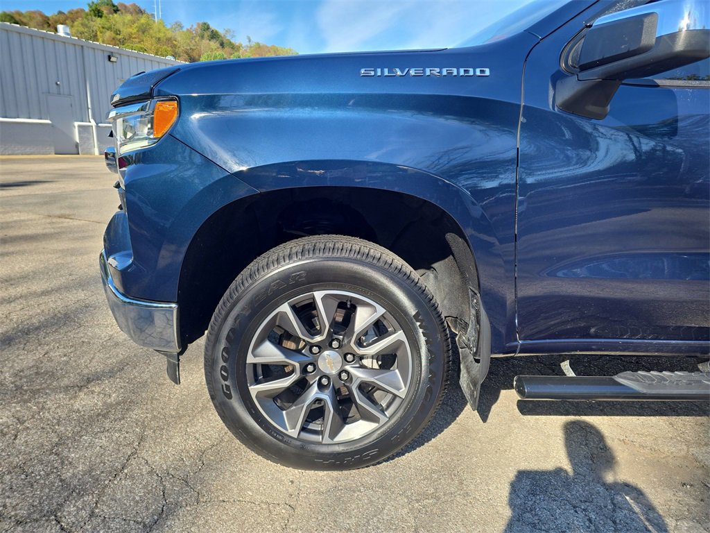 Used 2022 Chevrolet Silverado 1500 LT w/ Protection Package image 8