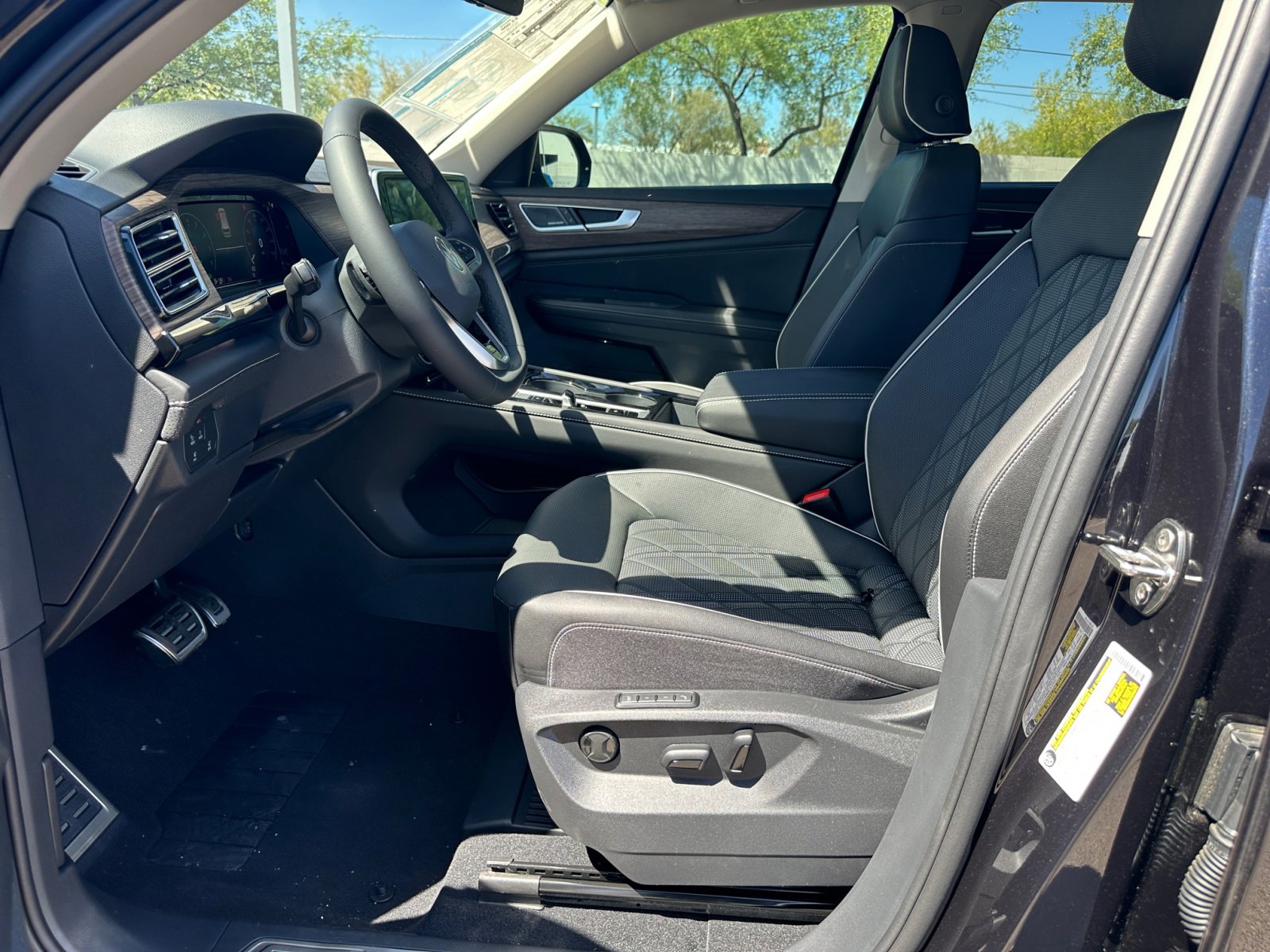 New 2025 Volkswagen Atlas SEL Premium R-Line image 14