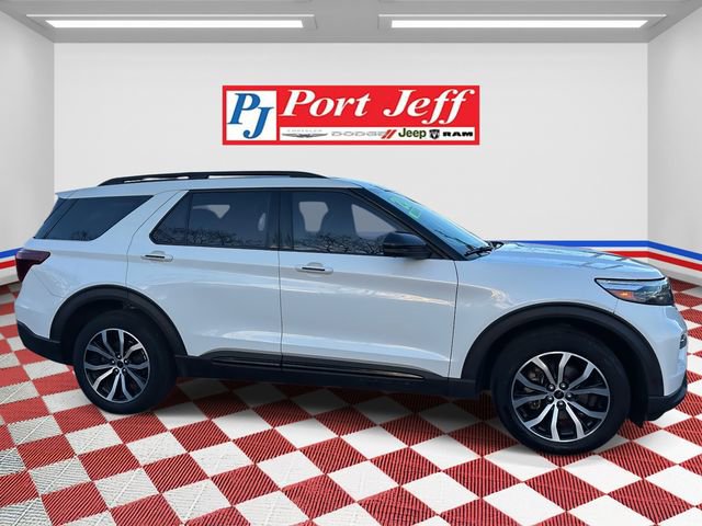Used 2020 Ford Explorer ST w/ Premium Technology Package image 3