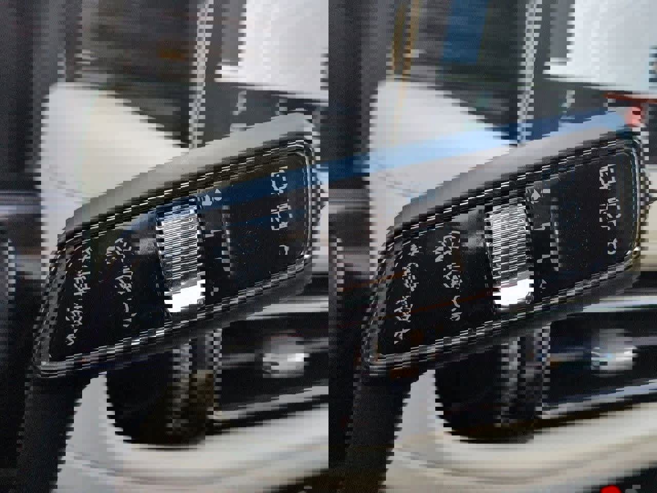 Used 2023 Lincoln Nautilus Black Label w/ Cargo Utility Package image 27