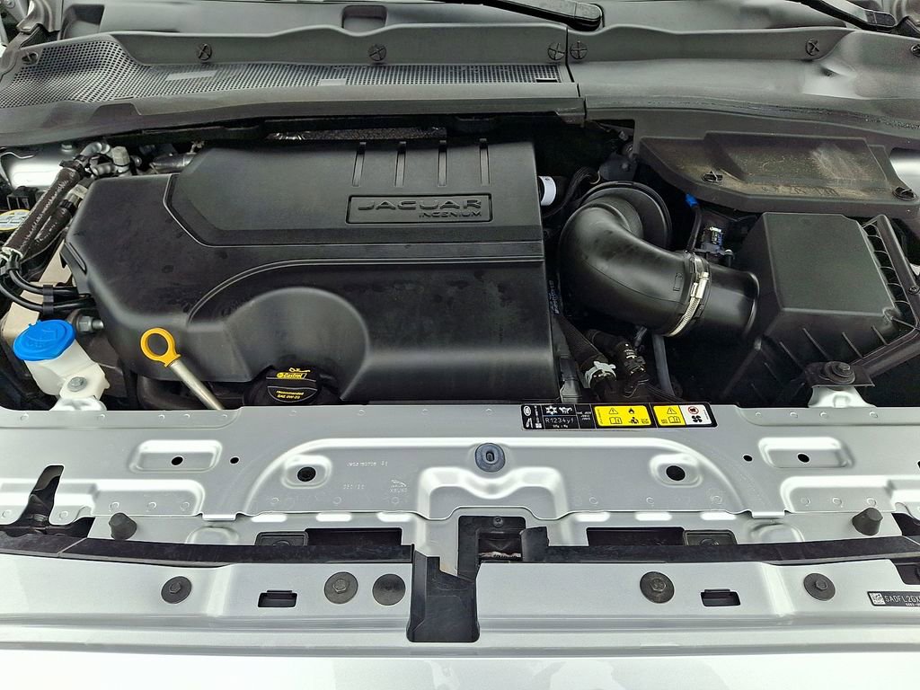 Used 2020 Jaguar E-PACE R-Dynamic SE image 28