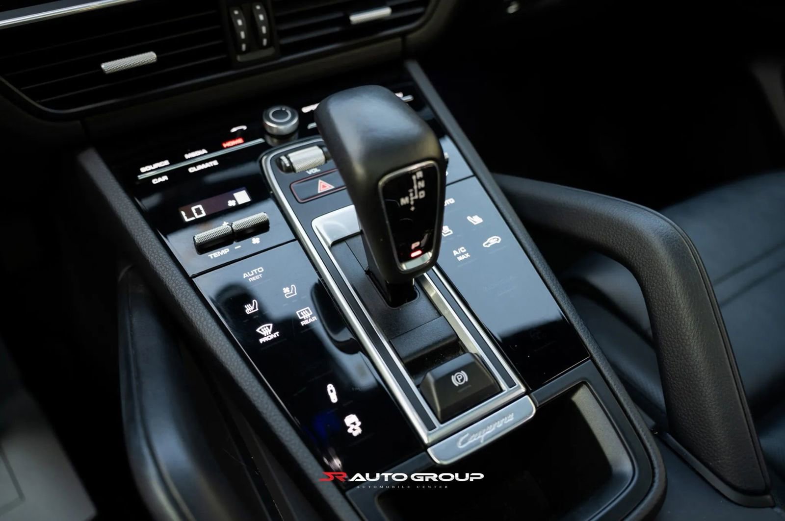 Used 2021 Porsche Cayenne Coupe image 17