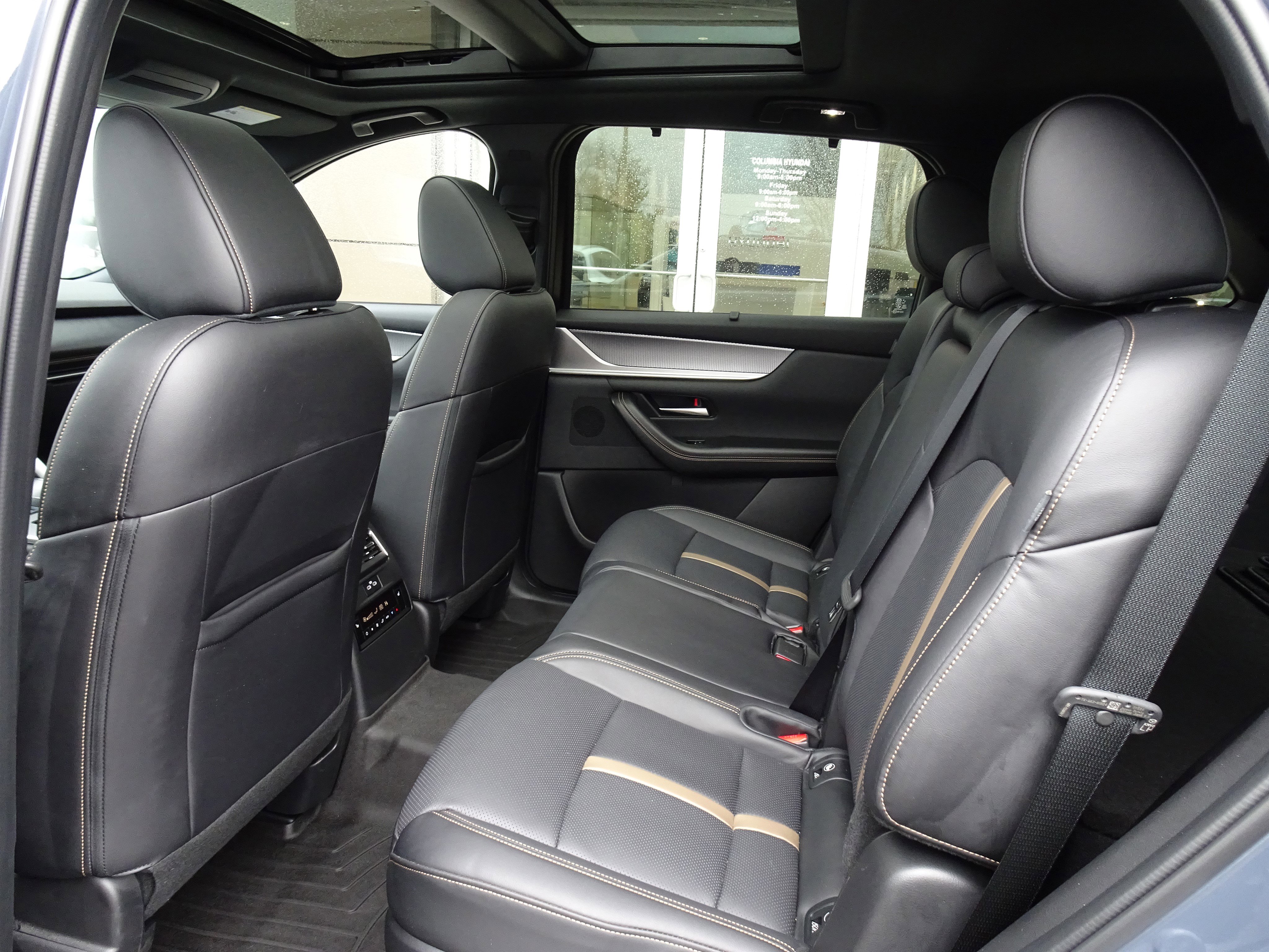 Used 2025 MAZDA CX-70 3.3 Turbo S w/ Premium Package image 15