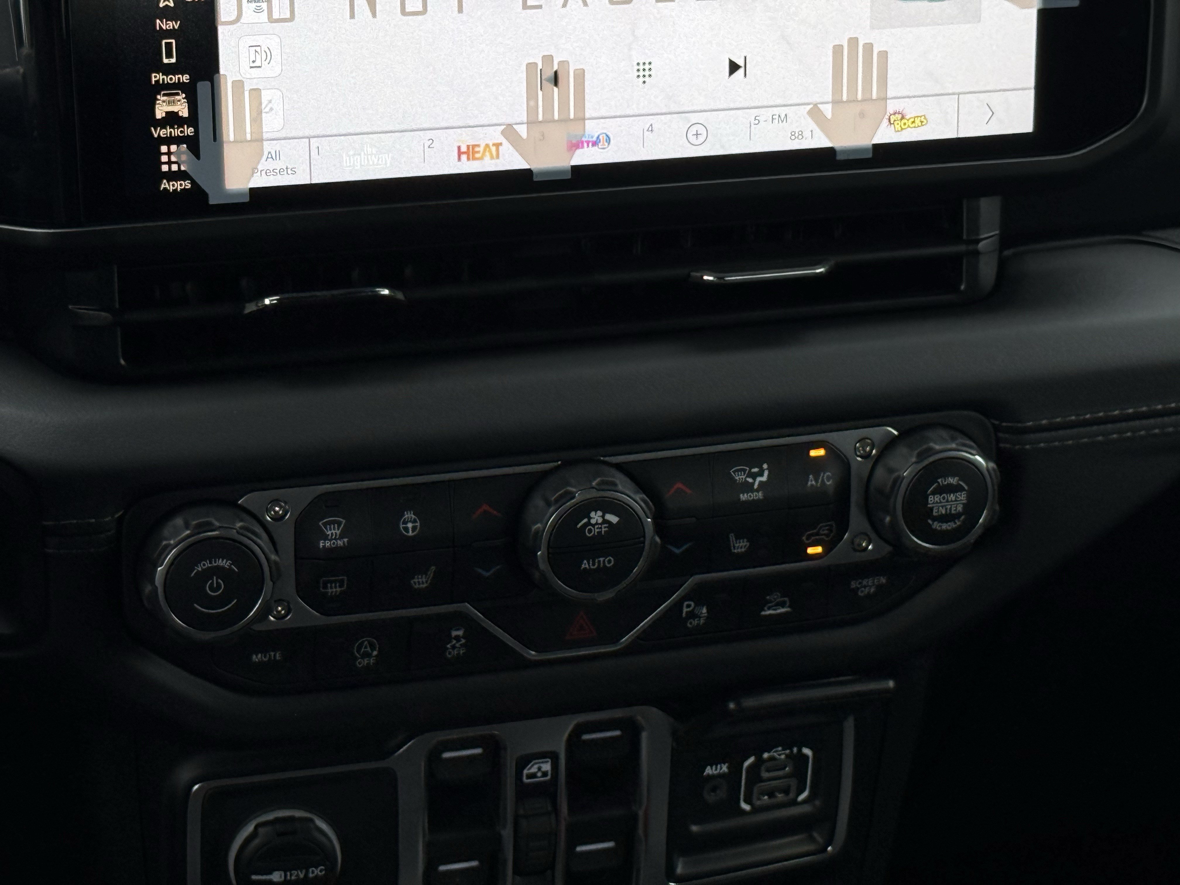 New 2026 Jeep Wrangler Unlimited Sahara AWD/4WD image 14