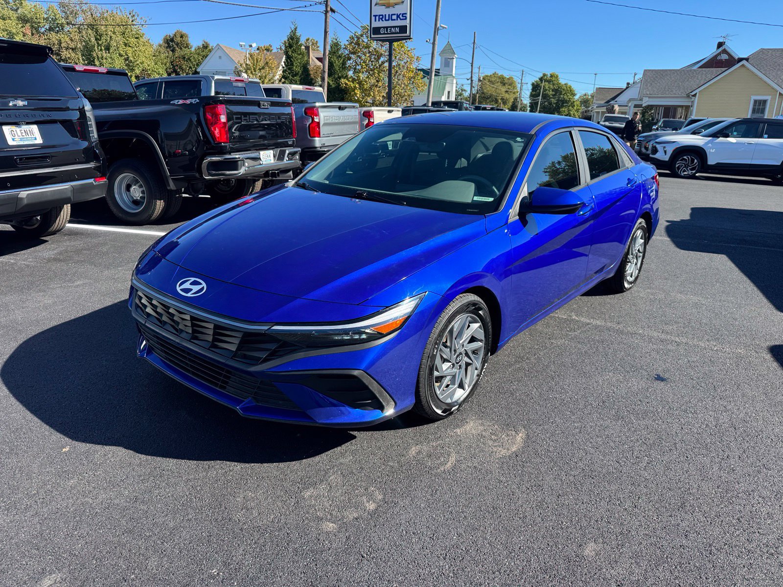 Used 2024 Hyundai Elantra SEL FWD image 2