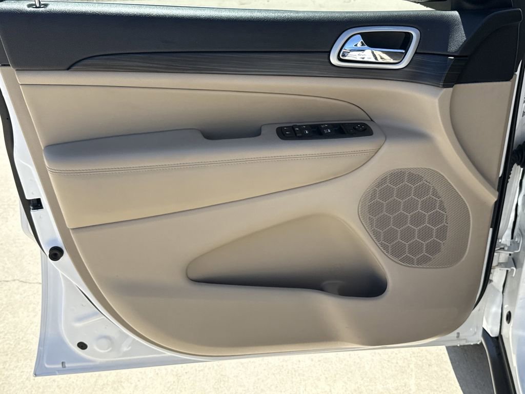 Used 2022 Jeep Grand Cherokee Laredo E w/ Security & Convenience Group image 10