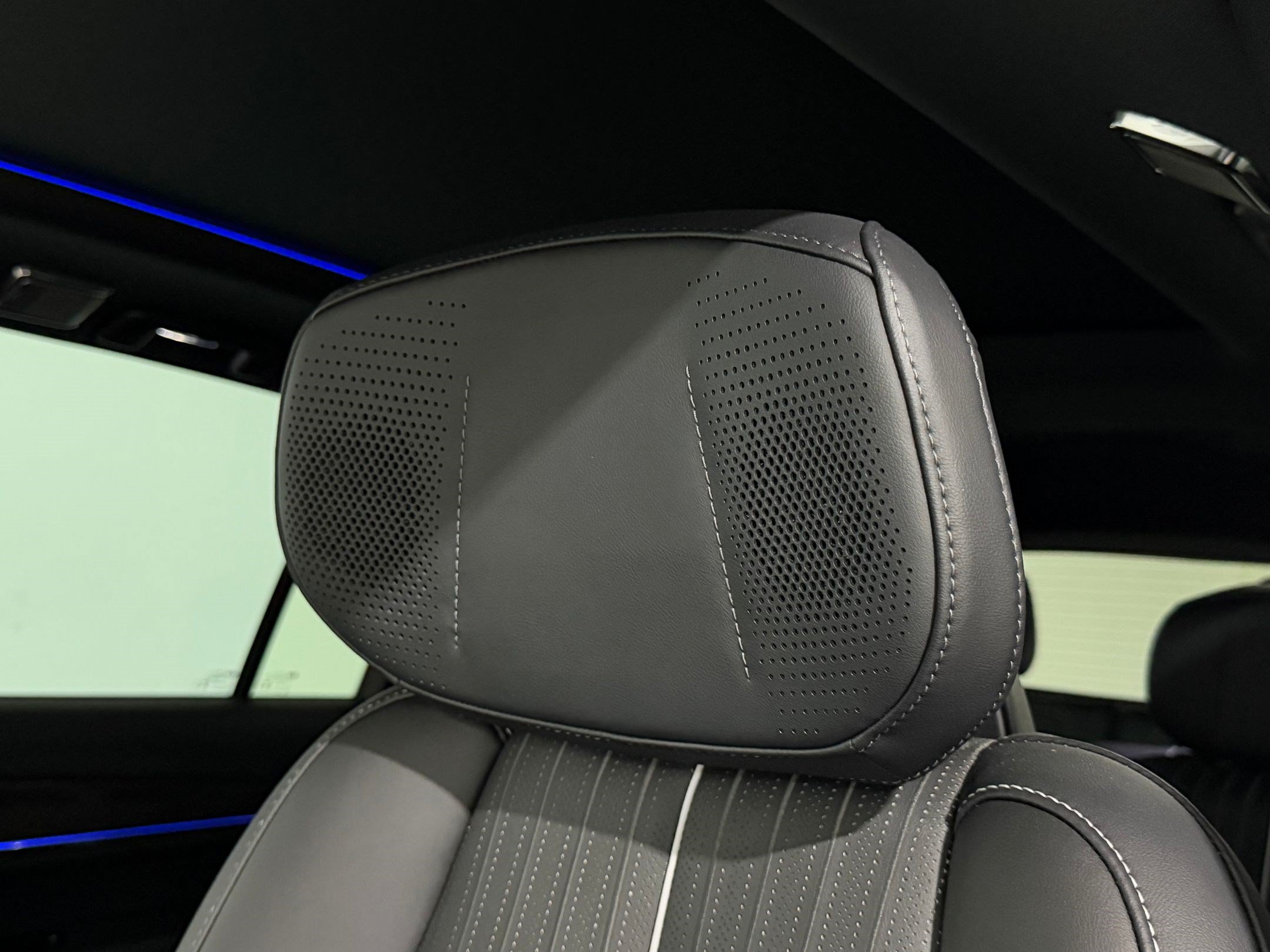 New 2026 Cadillac Vistiq Luxury AWD/4WD image 26