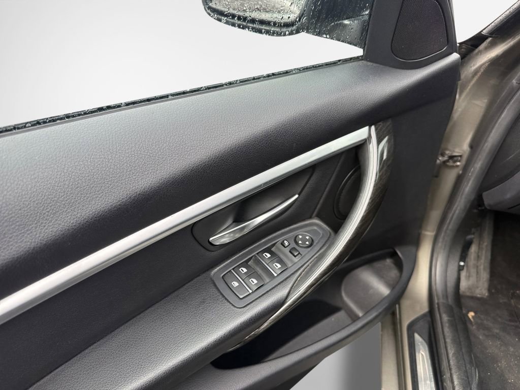 Used 2016 BMW 328i xDrive Sedan image 12