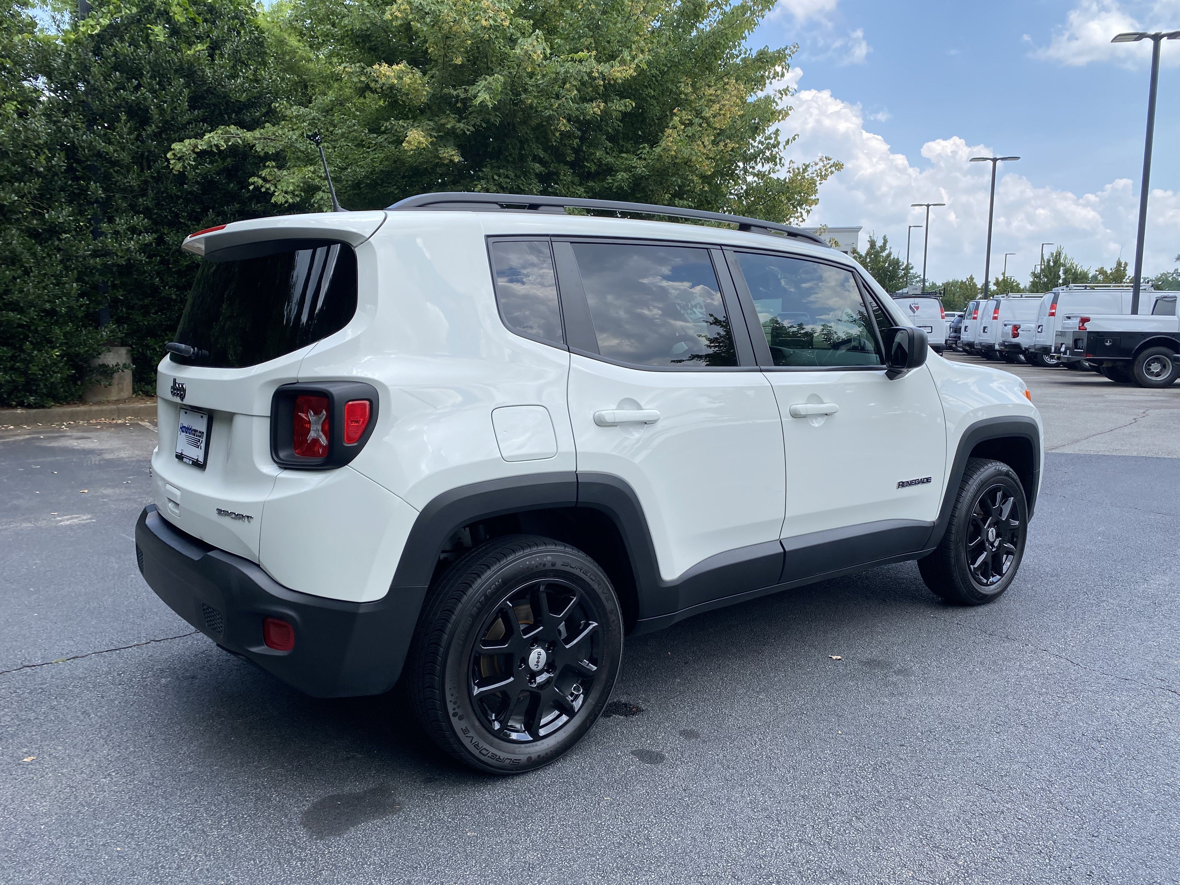 Used 2022 Jeep Renegade Sport w/ Sport Appearance Group AWD/4WD image 9