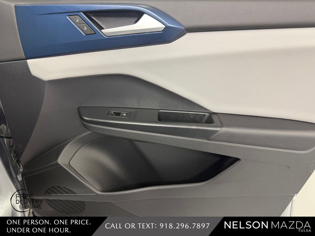 Used 2022 Volkswagen Taos SE image 44