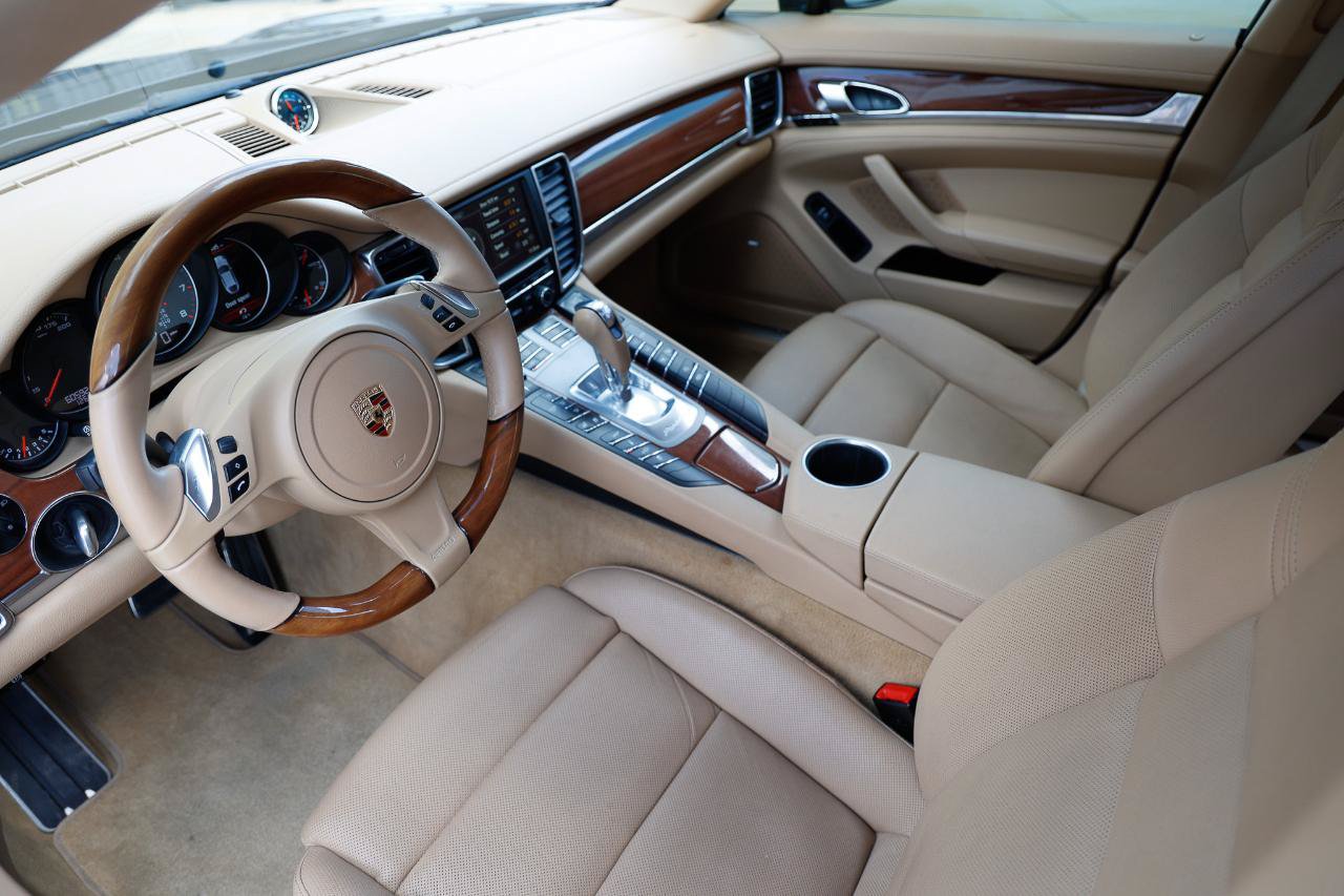 Used 2014 Porsche Panamera S RWD image 4