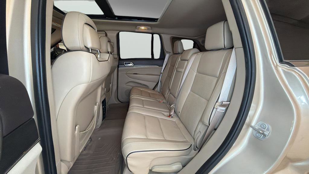 Used 2015 Jeep Grand Cherokee Overland image 33